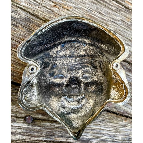 Vintage Gold Metal Asian Men Smiling Faces Wall Decor - Picture 9 of 16